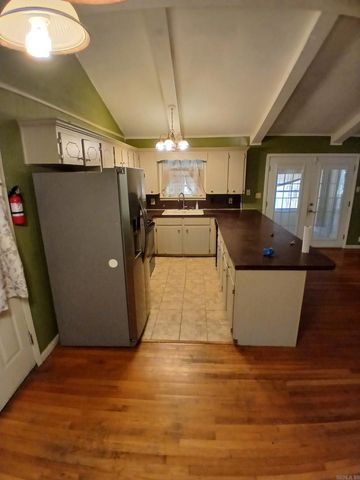 16 Narragansett Pl, Sherwood, AR 72120