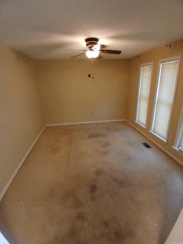 16 Narragansett Pl, Sherwood, AR 72120