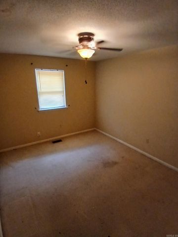 16 Narragansett Pl, Sherwood, AR 72120