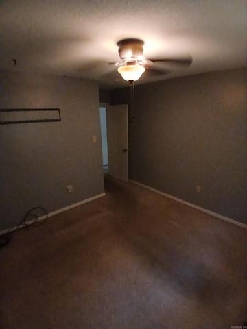16 Narragansett Pl, Sherwood, AR 72120