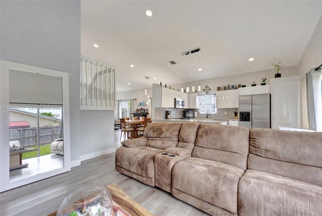 12113 SW 249th St, Homestead, FL 33032