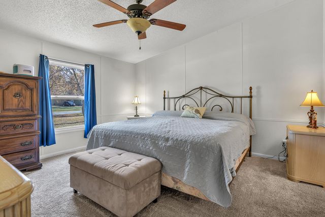 9606 Candlewick Road W, Demotte, IN 46310