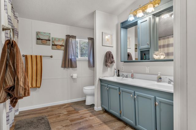 9606 Candlewick Road W, Demotte, IN 46310