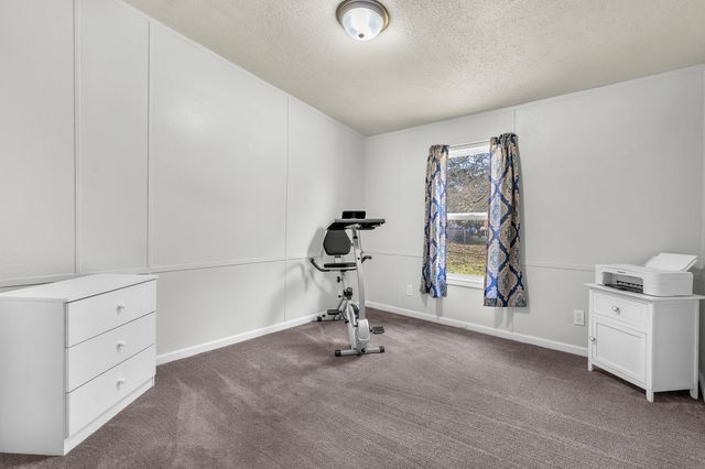 9606 Candlewick Road W, Demotte, IN 46310