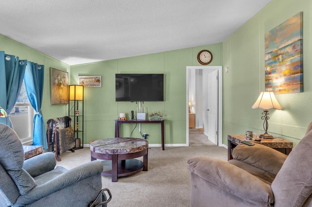 9606 Candlewick Road W, Demotte, IN 46310