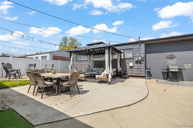14911 Cook Street, Southgate, MI 48195