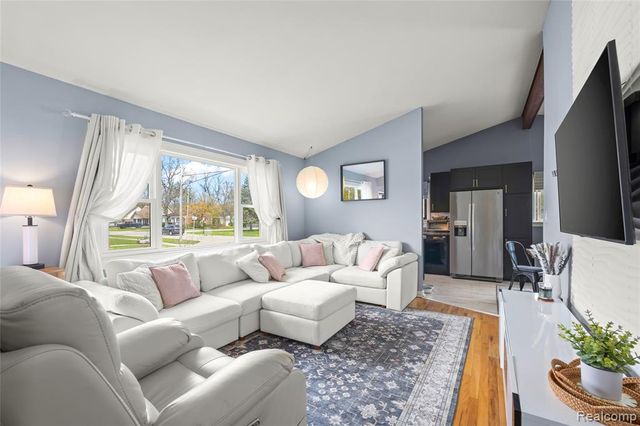 14911 Cook Street, Southgate, MI 48195
