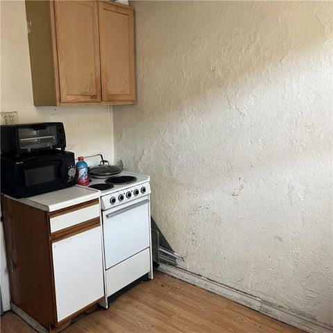 7367 Denniston Ave, Swissvale, PA 15218