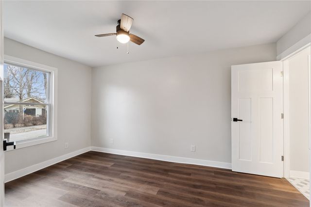 2819 Rollins Avenue, Des Moines, IA 50312