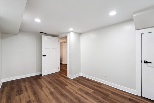 2819 Rollins Avenue, Des Moines, IA 50312