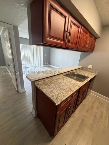 5612 Rock Island Rd 143, Tamarac, FL 33319
