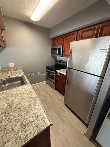 5612 Rock Island Rd 143, Tamarac, FL 33319