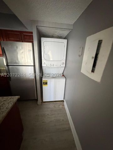 5612 Rock Island Rd 143, Tamarac, FL 33319