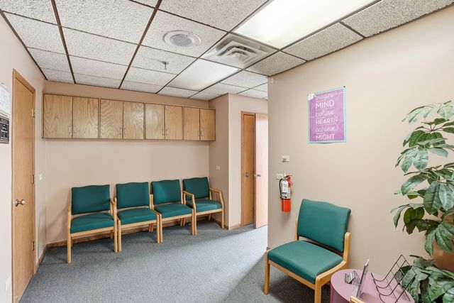 17710 Oak Park Avenue, Tinley Park, IL 60477