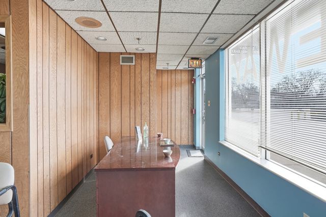 17710 Oak Park Avenue, Tinley Park, IL 60477