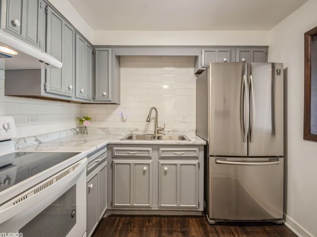 2333 N Neva Avenue 405C, Chicago, IL 60707