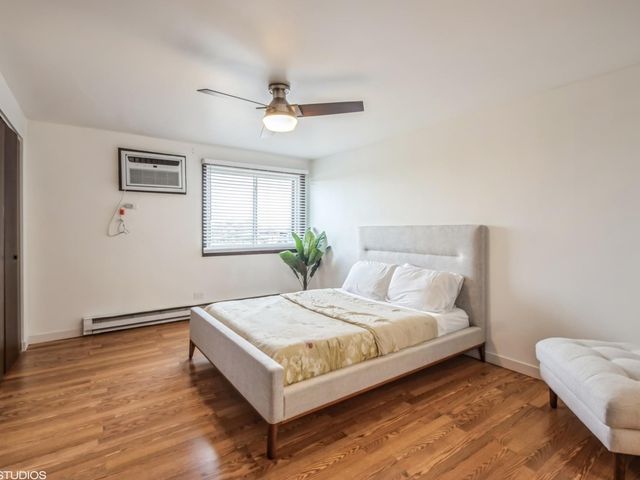 2333 N Neva Avenue 405C, Chicago, IL 60707