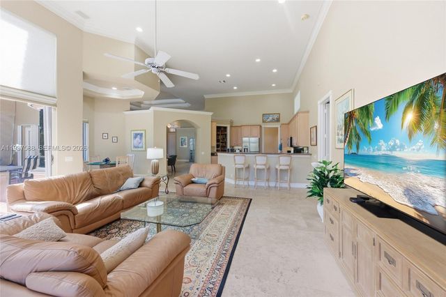 2442 Poinciana Ct, Weston, FL 33327