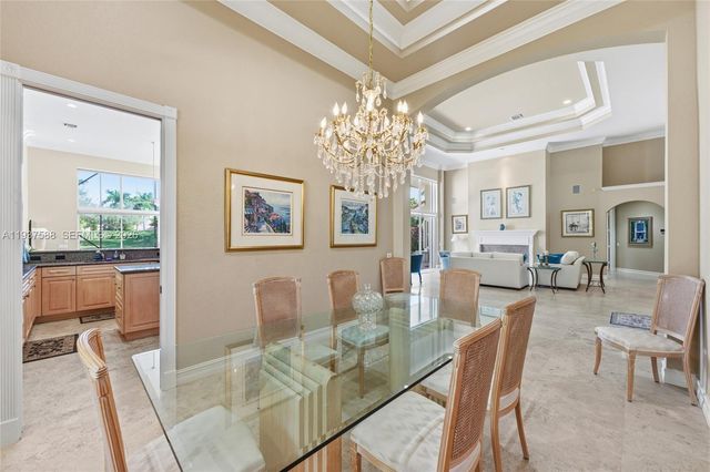 2442 Poinciana Ct, Weston, FL 33327