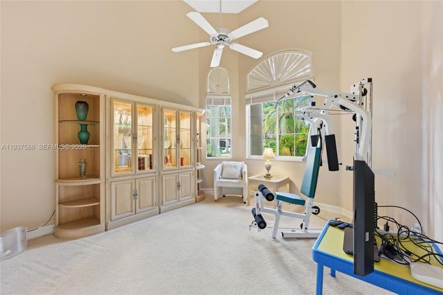 2442 Poinciana Ct, Weston, FL 33327