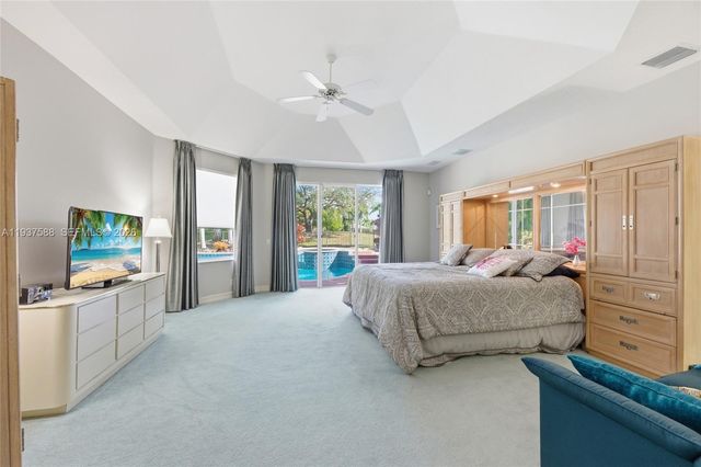 2442 Poinciana Ct, Weston, FL 33327