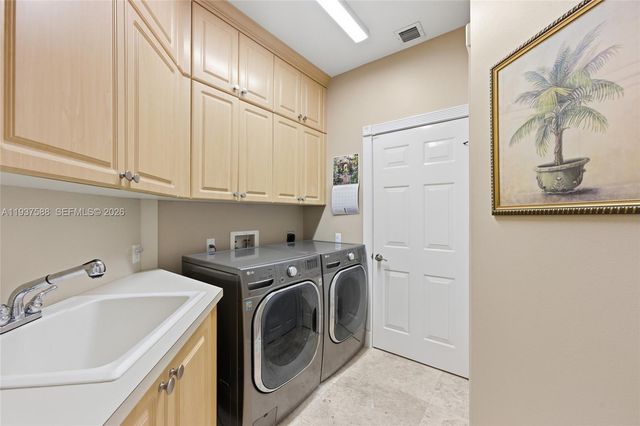 2442 Poinciana Ct, Weston, FL 33327