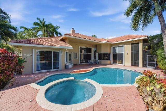 2442 Poinciana Ct, Weston, FL 33327