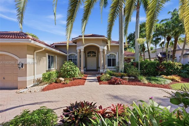 2442 Poinciana Ct, Weston, FL 33327