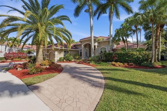 2442 Poinciana Ct, Weston, FL 33327