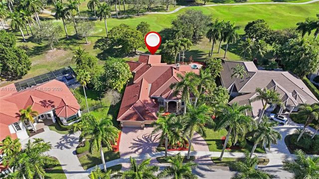 2442 Poinciana Ct, Weston, FL 33327