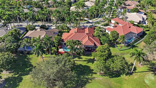 2442 Poinciana Ct, Weston, FL 33327