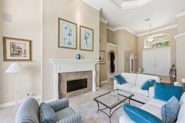 2442 Poinciana Ct, Weston, FL 33327