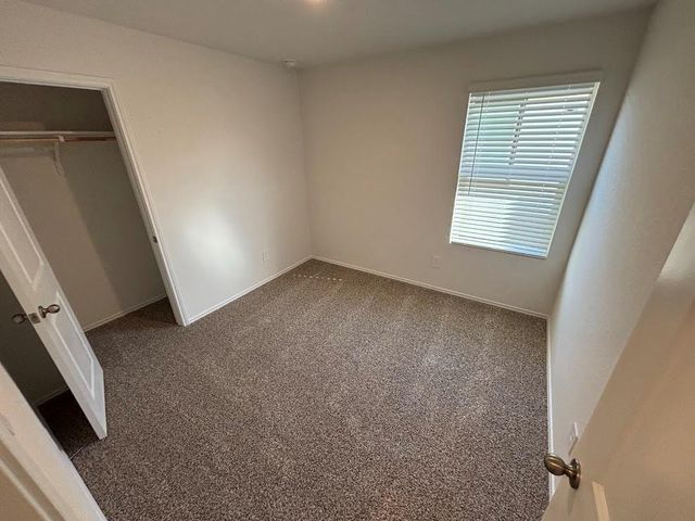 189 Bull Lake CIR, Buda, TX 78610