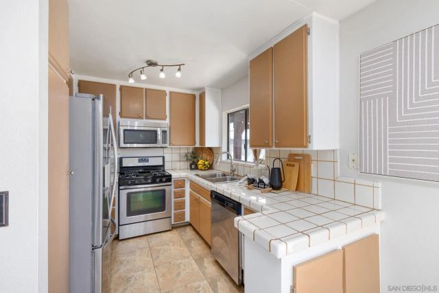 627 13th St. 23, San Diego, CA 92154
