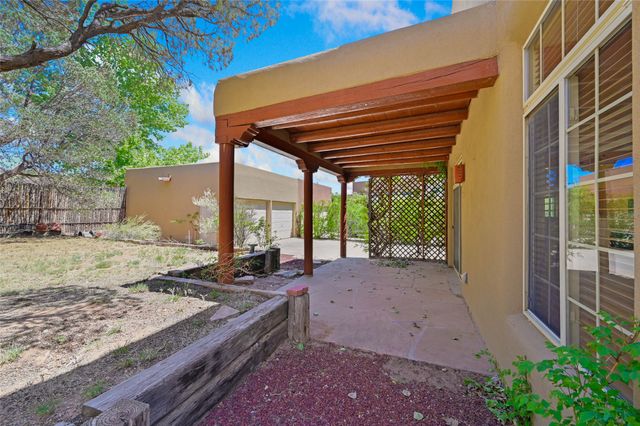 4305 Cloud Dance, Santa Fe, NM 87507