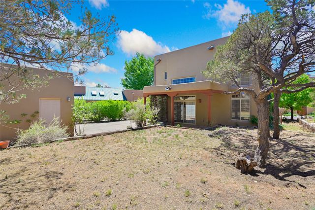 4305 Cloud Dance, Santa Fe, NM 87507