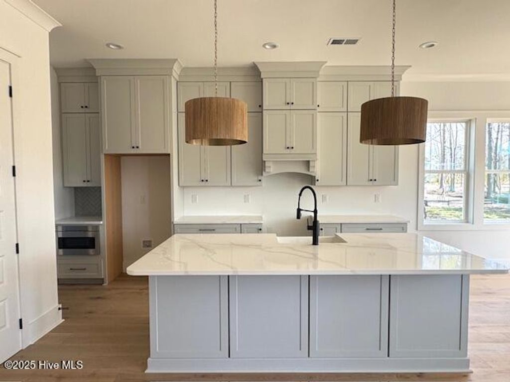 Image 11 of property listing at 404 Summer Duck Drive, Beaufort, NC 28516