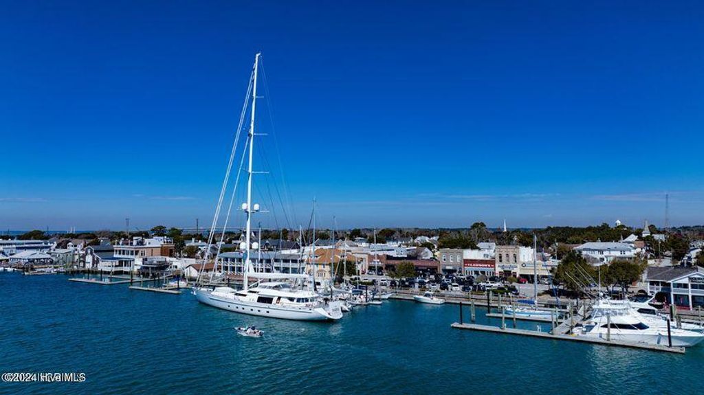 Image 30 of property listing at 404 Summer Duck Drive, Beaufort, NC 28516