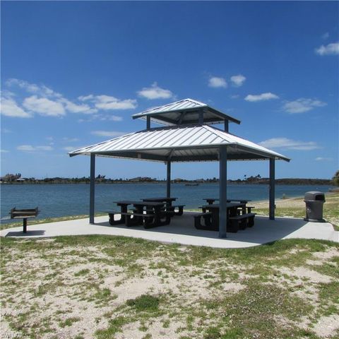 3928 NW 41st PL, Cape Coral, FL 33993