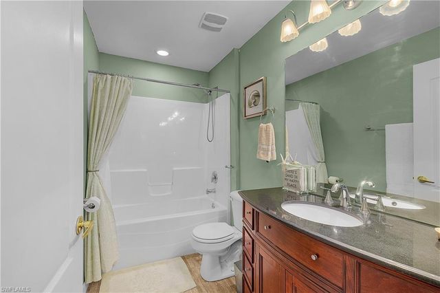 3928 NW 41st PL, Cape Coral, FL 33993