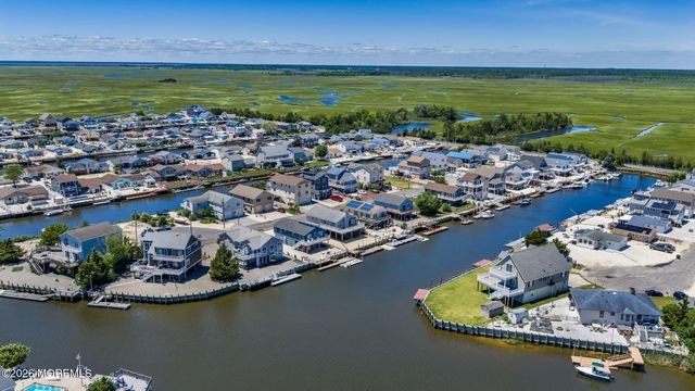 25 S Dayton Drive, Little Egg Harbor, NJ 08087
