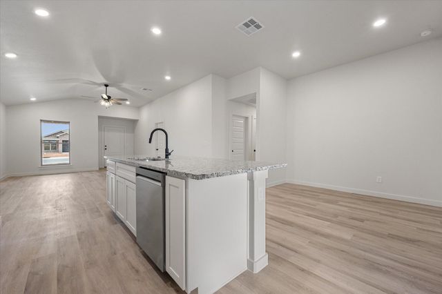 2409 Aberdeen Avenue, Wolfforth, TX 79382