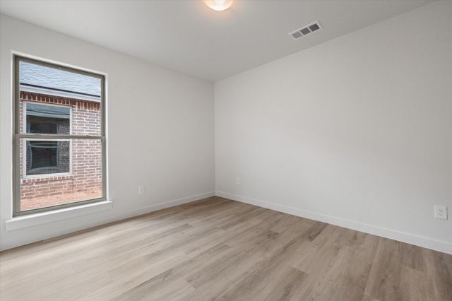 2409 Aberdeen Avenue, Wolfforth, TX 79382