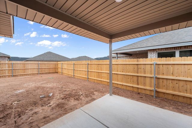 2409 Aberdeen Avenue, Wolfforth, TX 79382