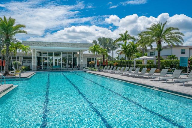 12546 Gross Pointe Drive, Palm Beach Gardens, FL 33418