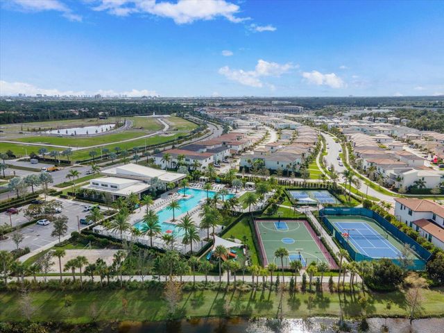 12546 Gross Pointe Drive, Palm Beach Gardens, FL 33418