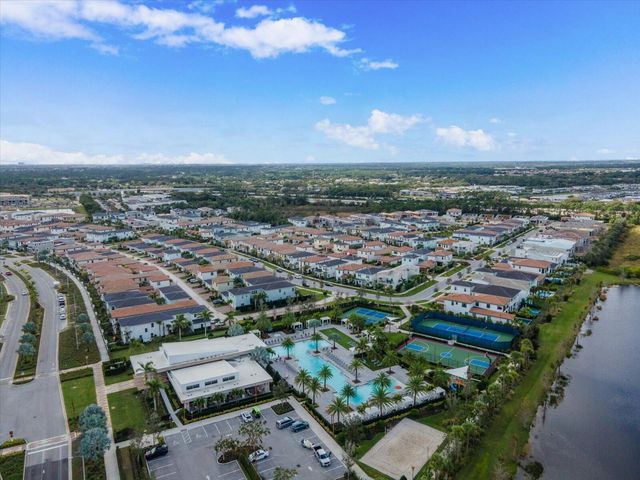 12546 Gross Pointe Drive, Palm Beach Gardens, FL 33418