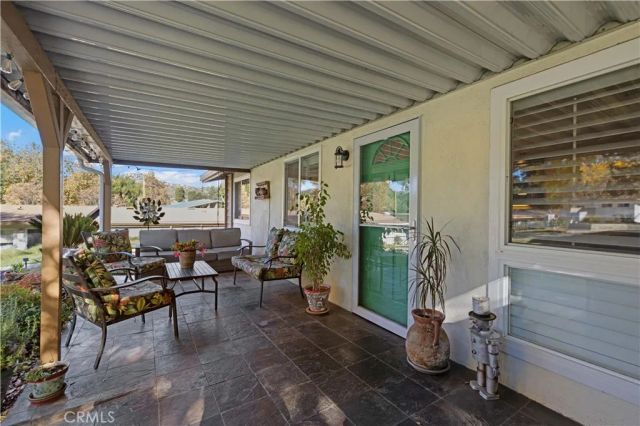 19348 Avenue Of The Oaks, Newhall, CA 91321