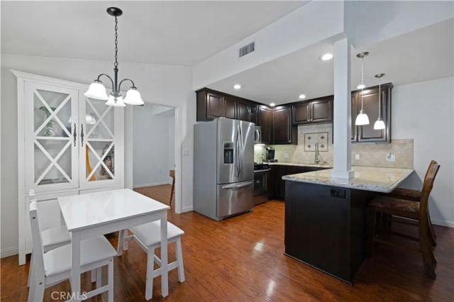 19348 Avenue Of The Oaks, Newhall, CA 91321