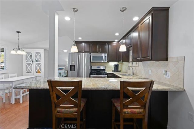 19348 Avenue Of The Oaks, Newhall, CA 91321